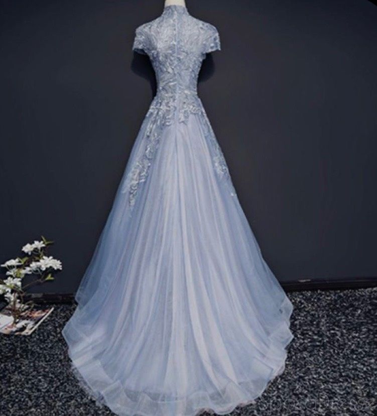 Size 4 Prom High Neck Lace Light Blue Dress With Train on Queenly