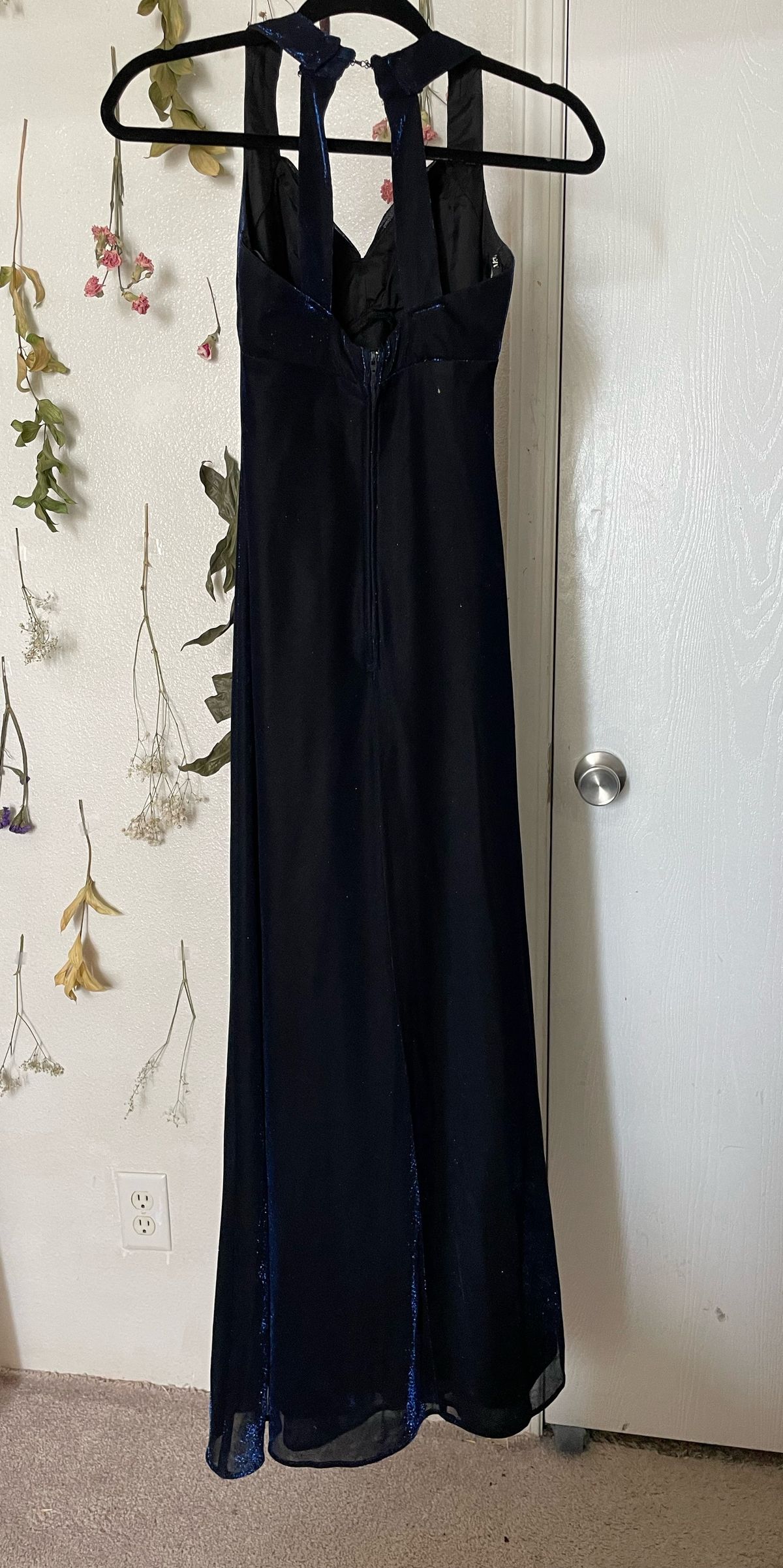 Morgan and Co Size 4 Prom Velvet Navy Blue Floor Length Maxi on Queenly