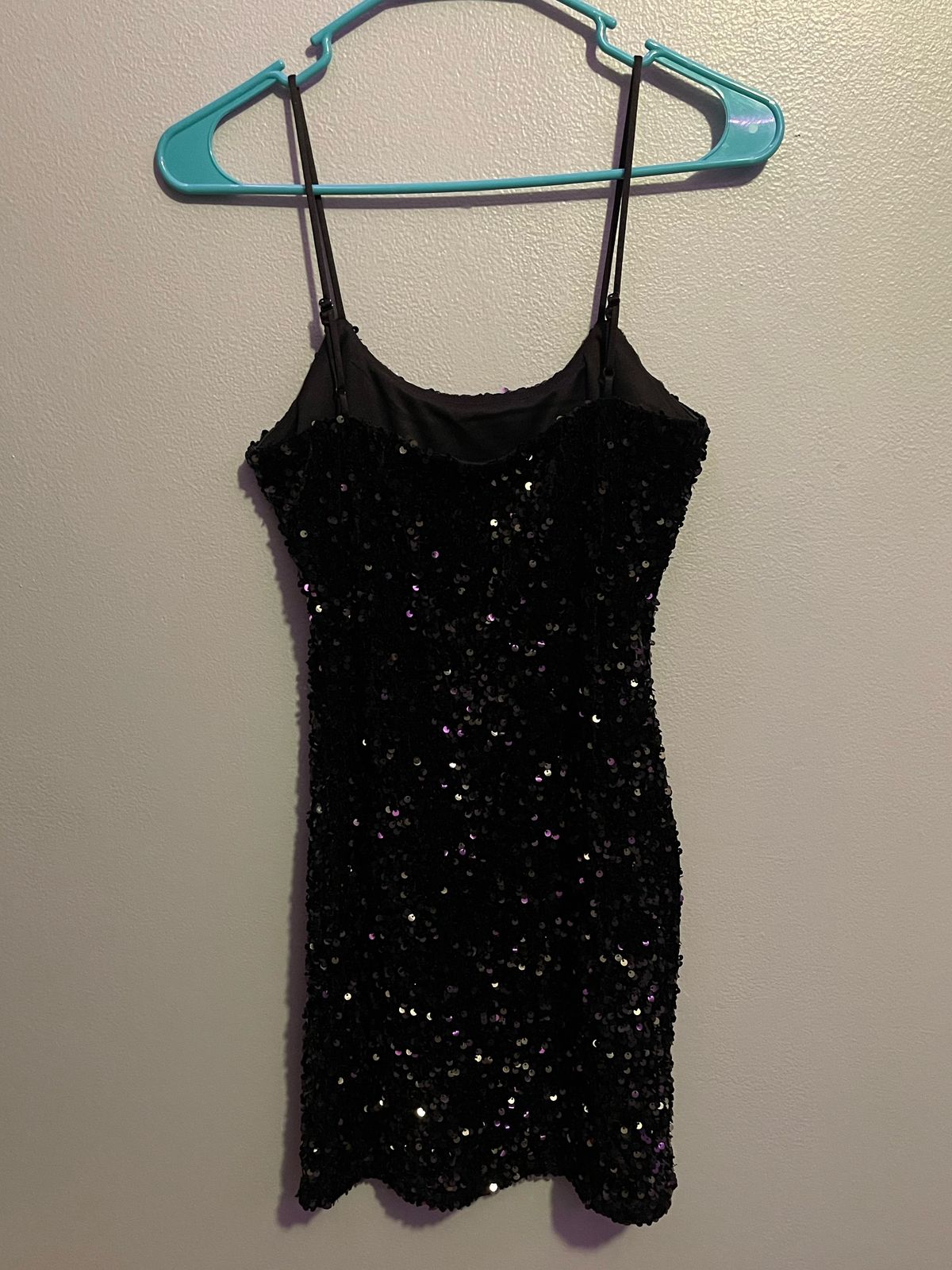 lady black tie Size M Homecoming Black Cocktail Dress on Queenly