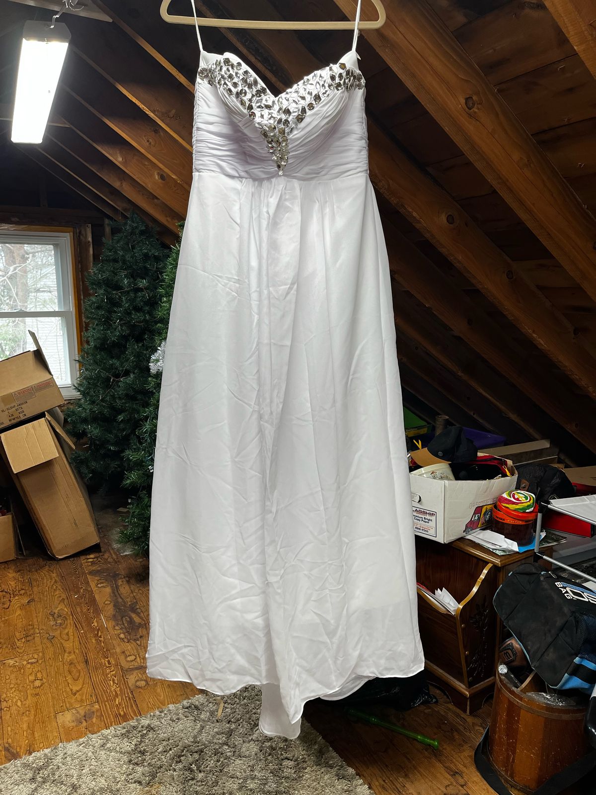 Size 14 Wedding White A-line Dress on Queenly