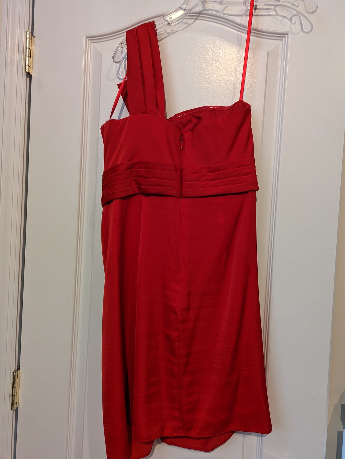 BCBG Max Azria Red Palais dress in size 6 Size 6 Red Cocktail Dress on Queenly