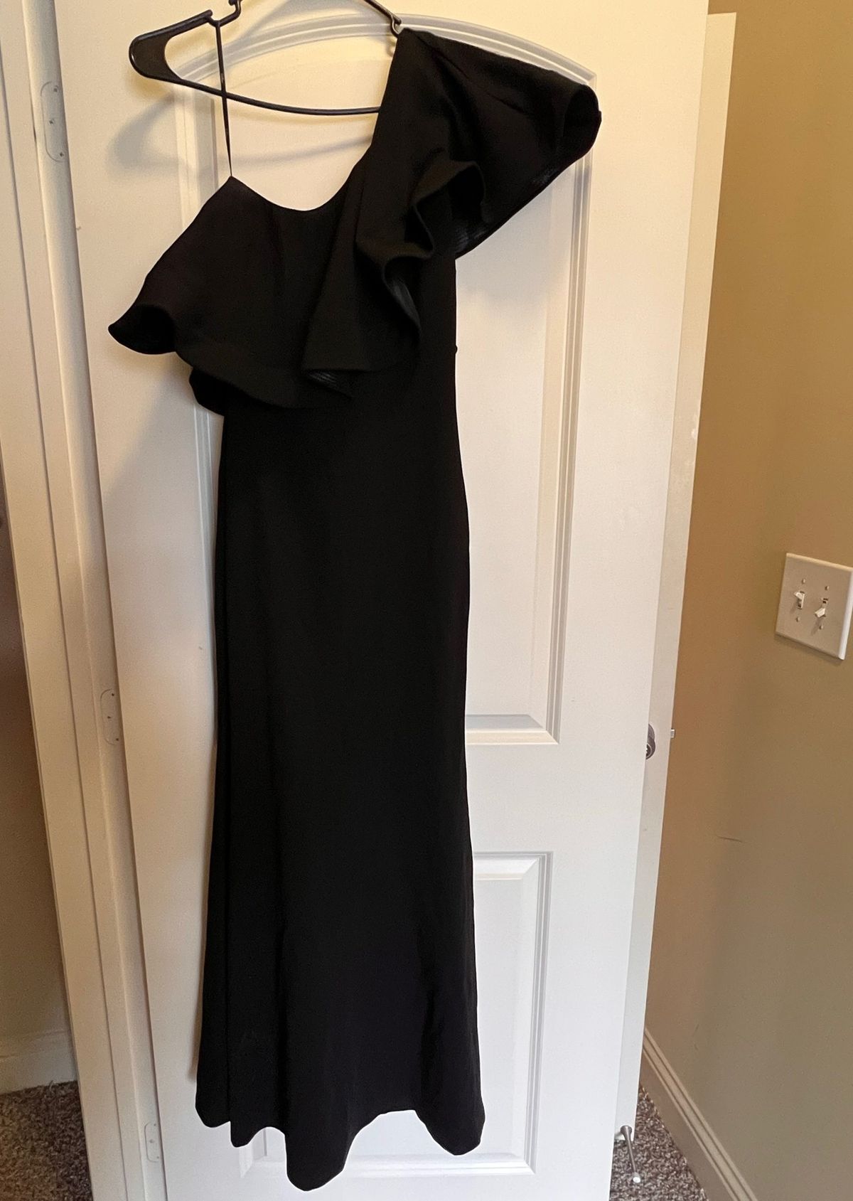 Size M Prom Black Mermaid Dress on Queenly