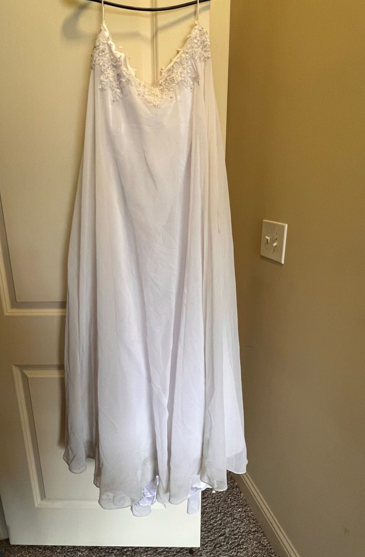 Size XL Prom White Mermaid Dress on Queenly