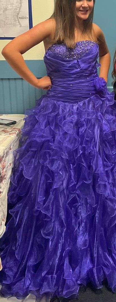 Size S Prom Purple Ball Gown on Queenly