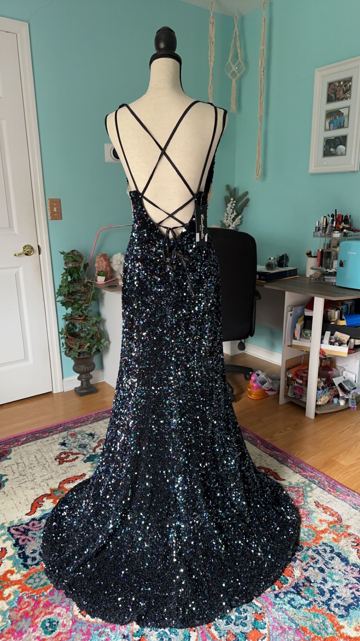 Size 6 Prom Black Mermaid Dress on Queenly