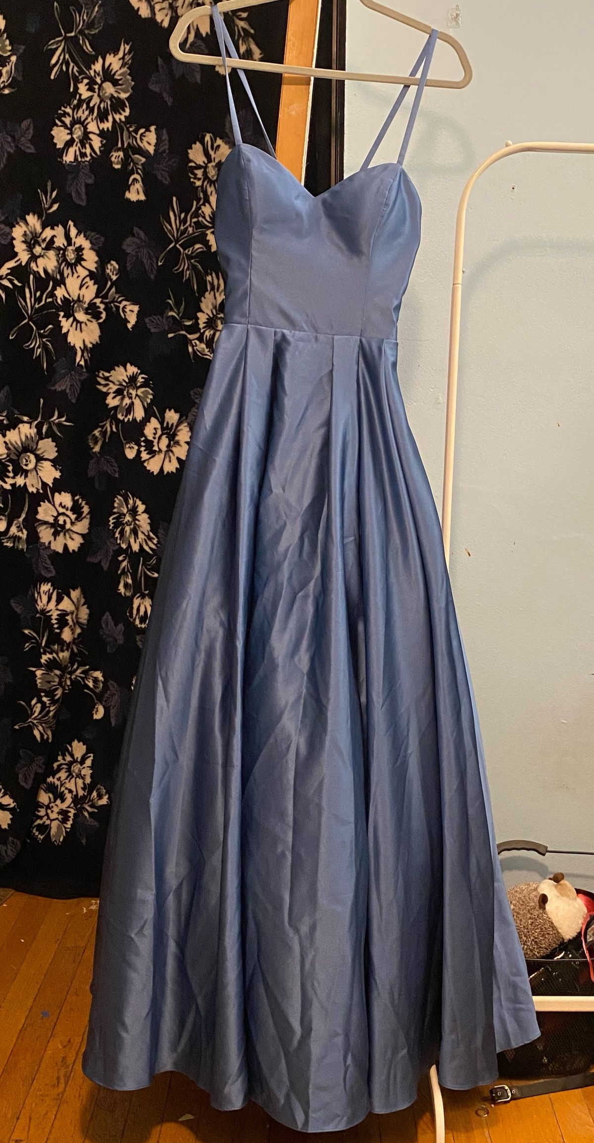 Blondie Nites Size 8 Prom Royal Blue Ball Gown on Queenly