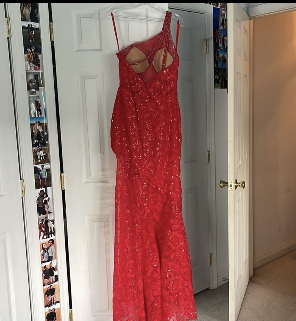 Morilee Madeline Gardner Size 6 Prom One Shoulder Red Side Slit Dress on Queenly