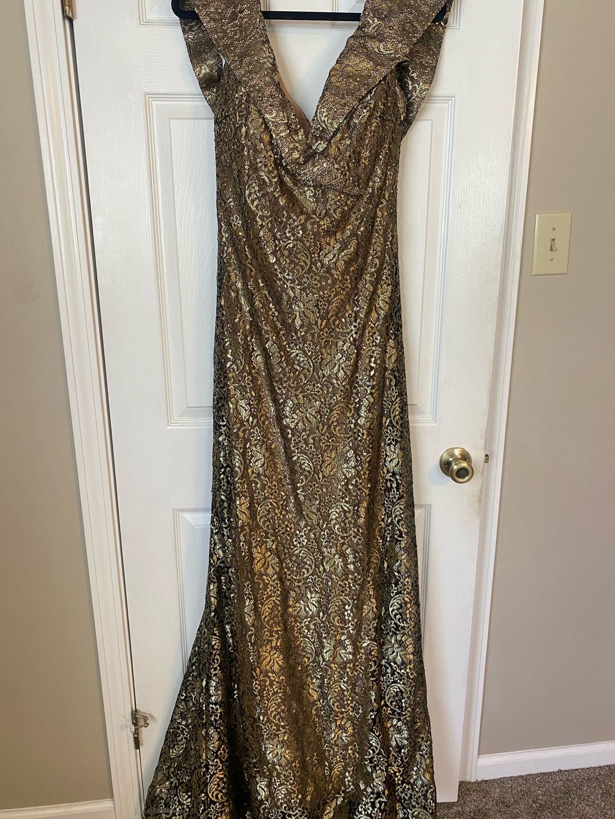 Jovani Size 14 Prom Gold Mermaid Dress on Queenly