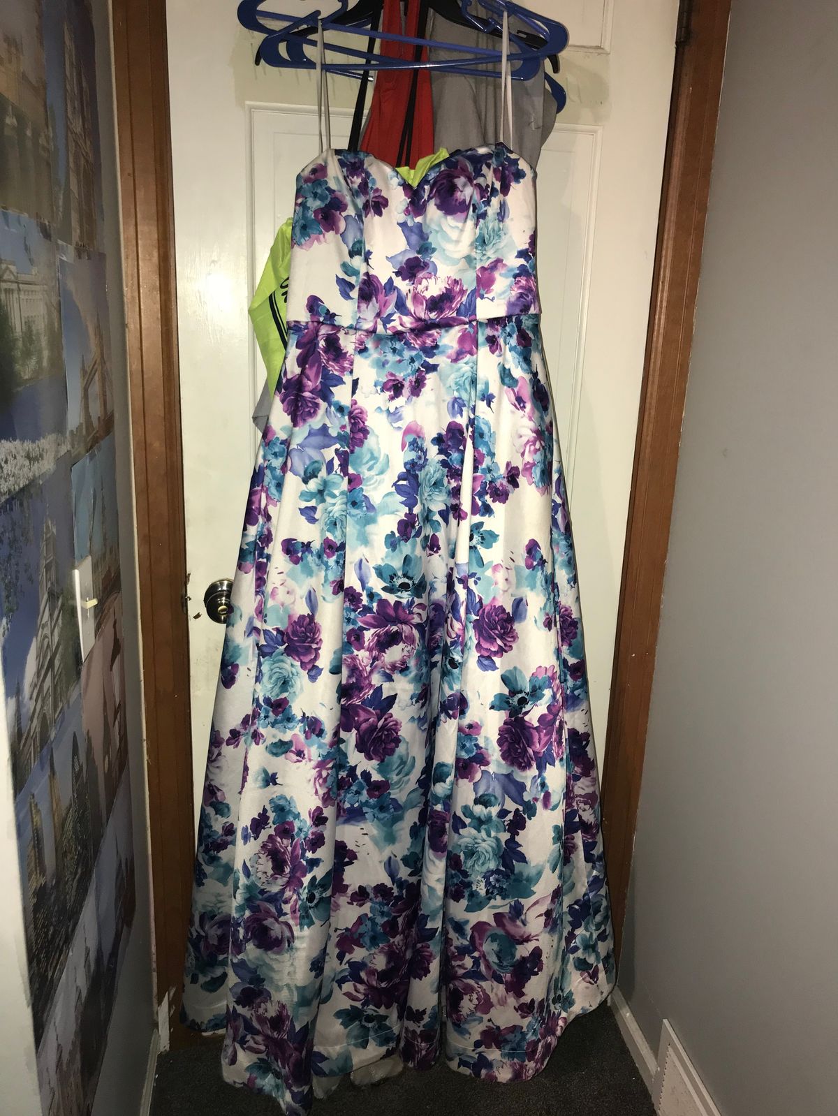 Size XL Prom Multicolor Ball Gown on Queenly