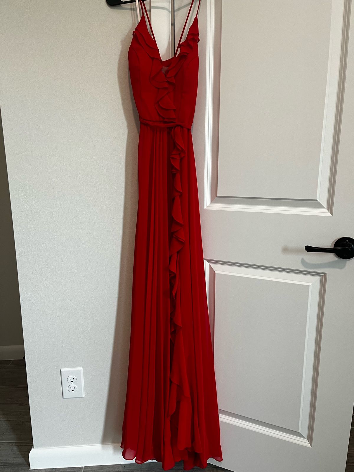 Betsy and Adam Size 0 Prom Red Floor Length Maxi on Queenly