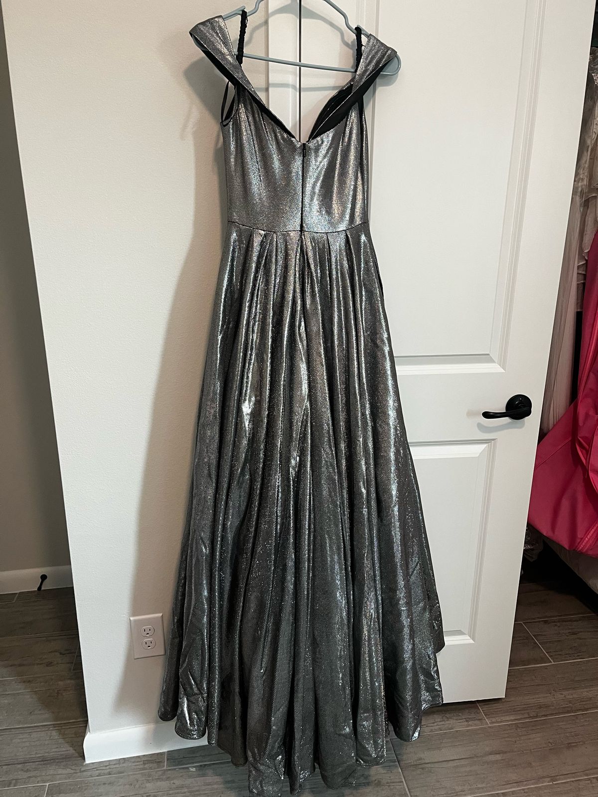 Size XS Prom Silver A-line Dress on Queenly