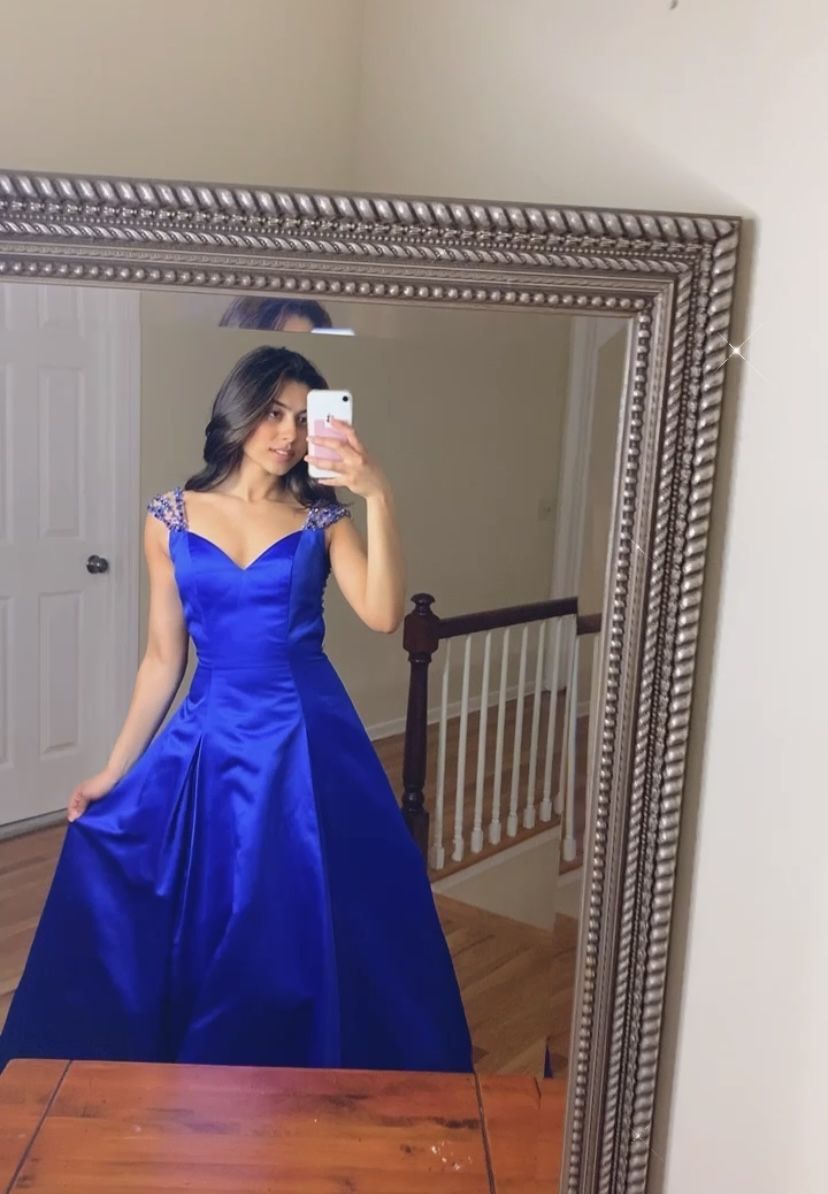 Sherri Hill Size 0 Prom Sequined Royal Blue Ball Gown on Queenly