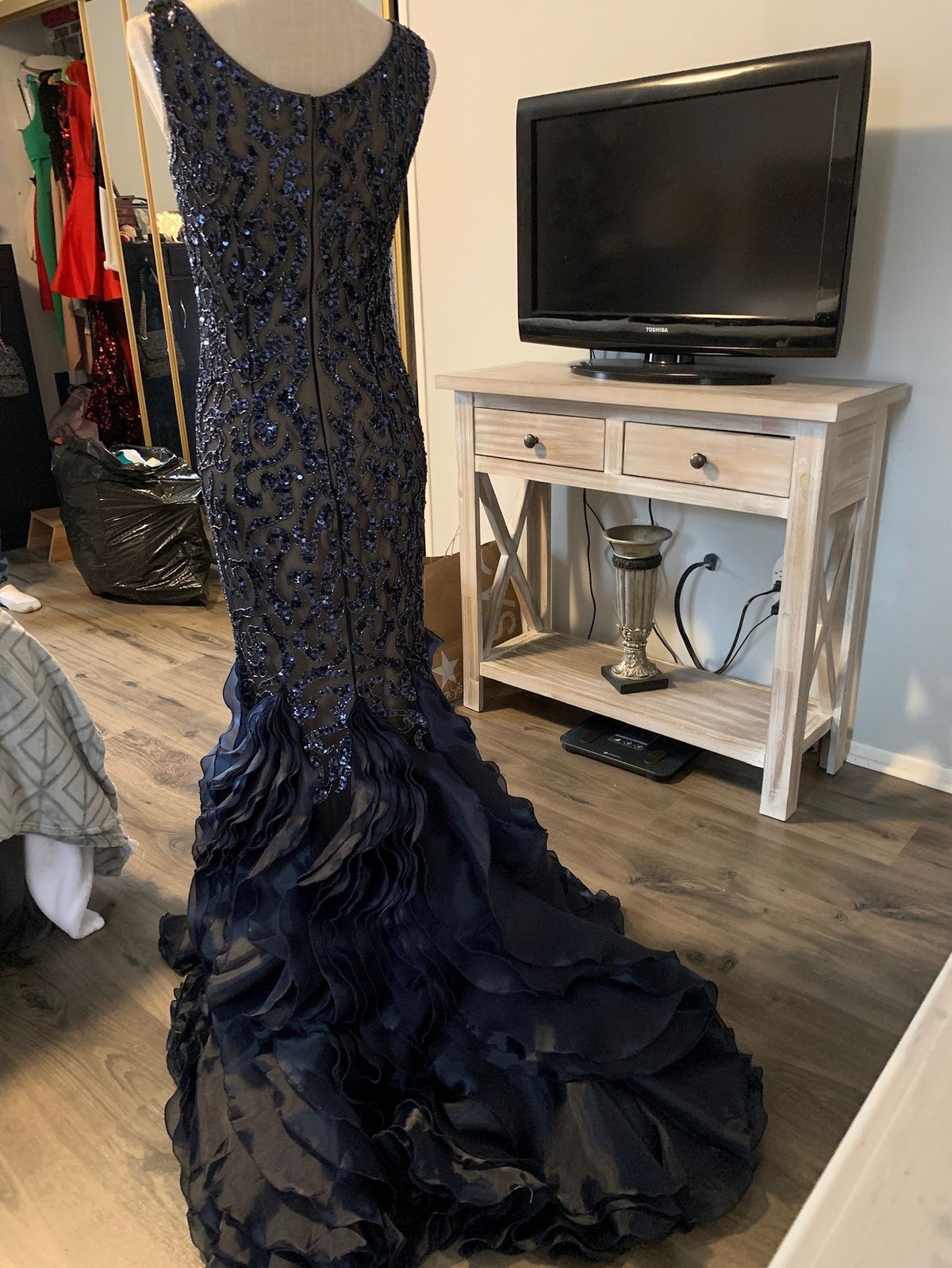 Size 8 Prom Sequined Navy Blue Dress With Train on Queenly