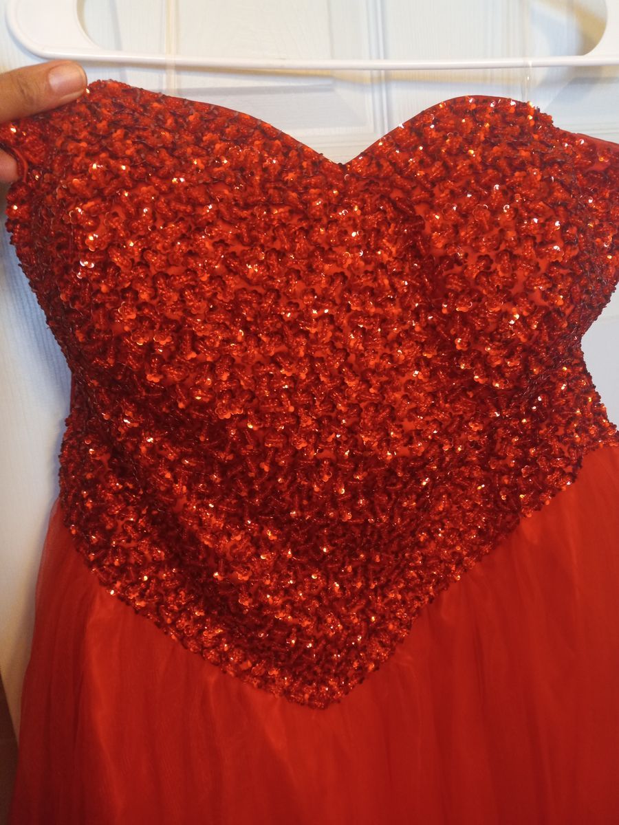 Plus Size 18 Prom Red Ball Gown on Queenly