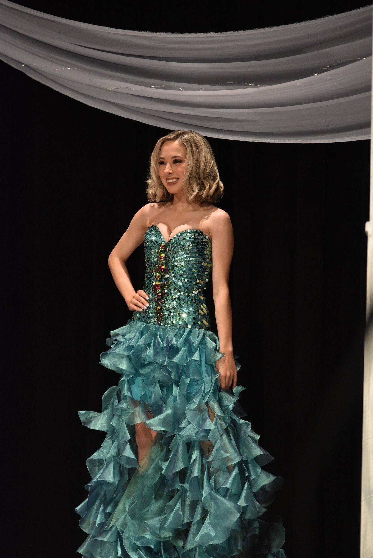 Size 0 Prom Strapless Sequined Green Cocktail Dress on Queenly