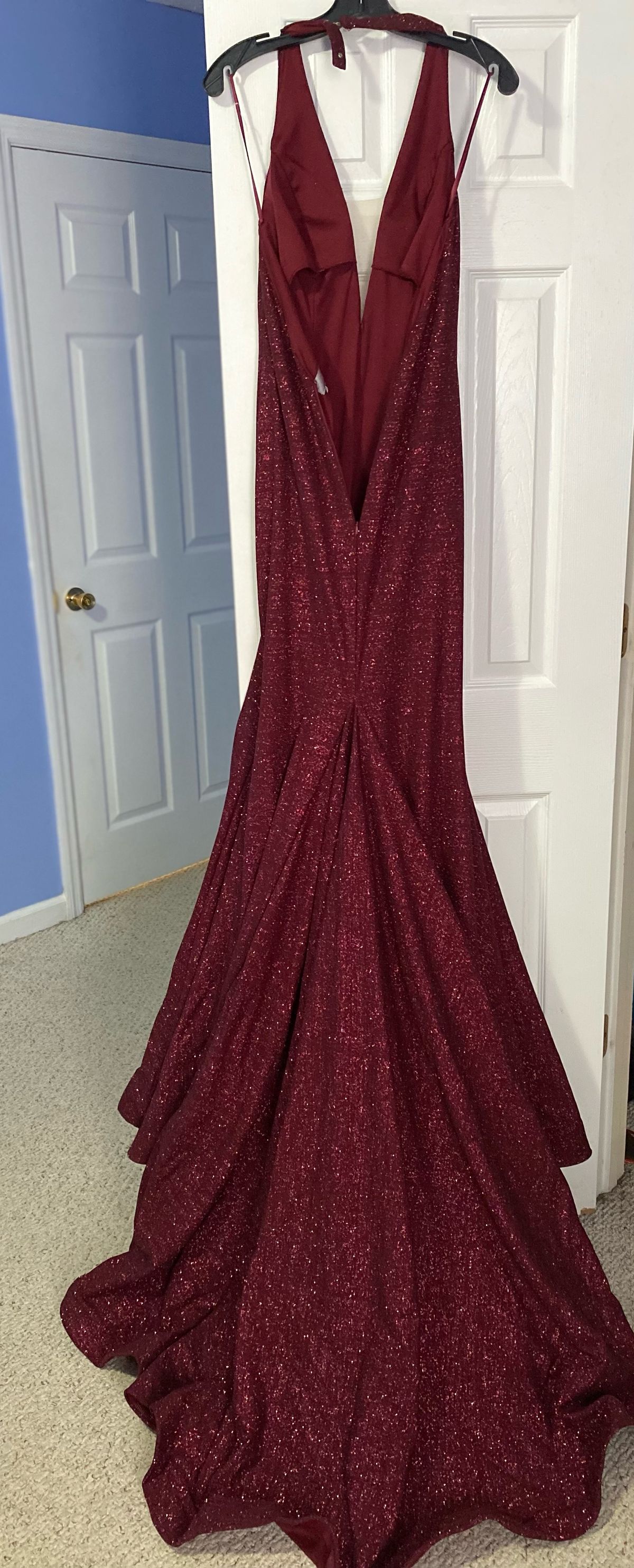 Jovani Size 6 Prom Plunge Burgundy Red Dress With Train on Queenly
