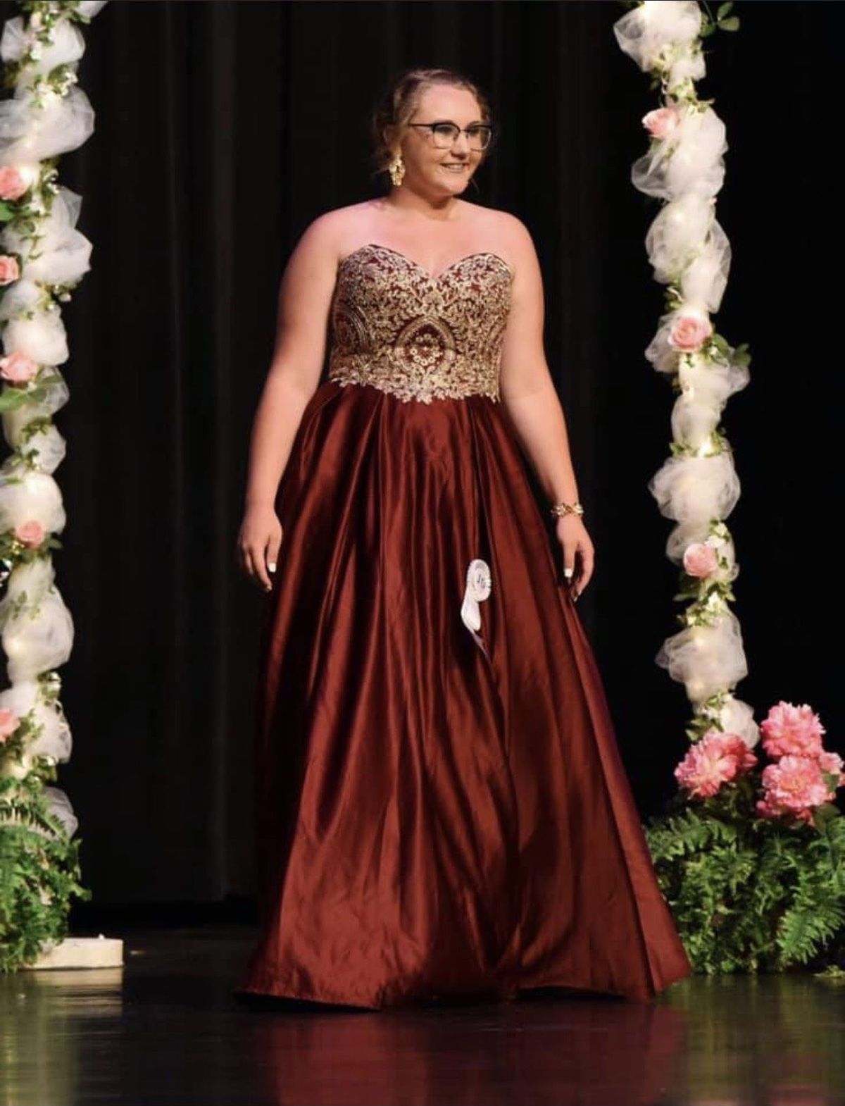 Size 10 Prom Strapless Burgundy Red Ball Gown on Queenly