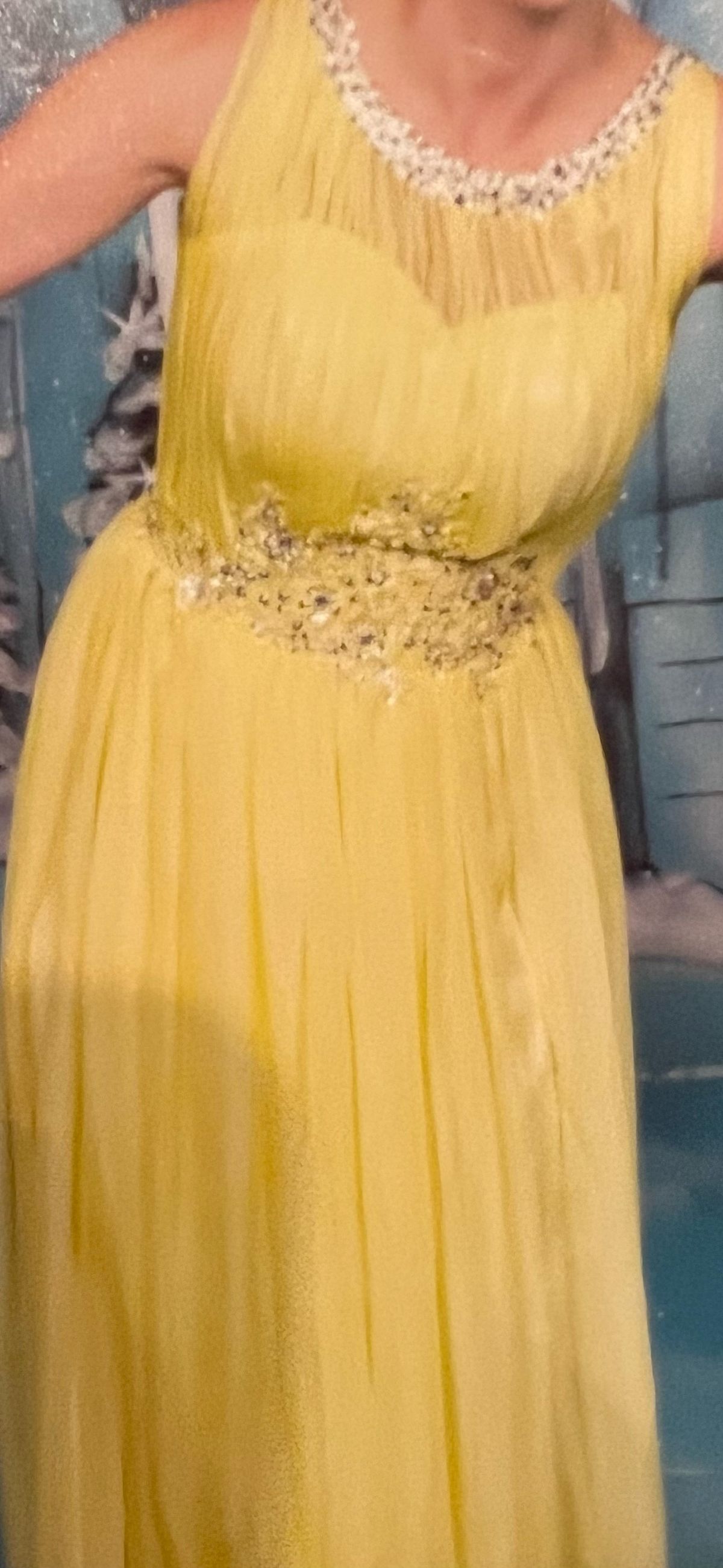 Size 2 Prom Yellow Floor Length Maxi on Queenly