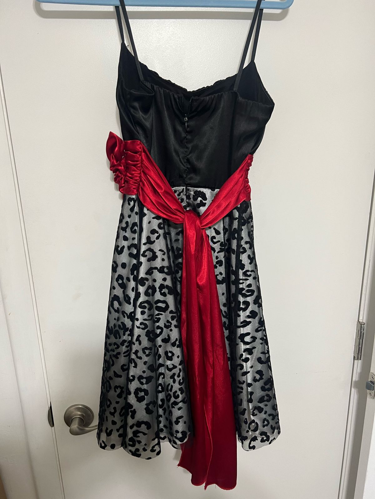 Size 0 Prom Black Cocktail Dress on Queenly