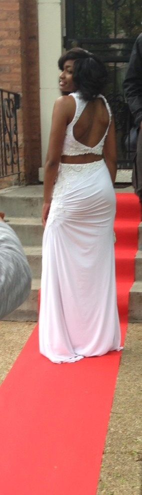 Size 4 Prom White Mermaid Dress on Queenly