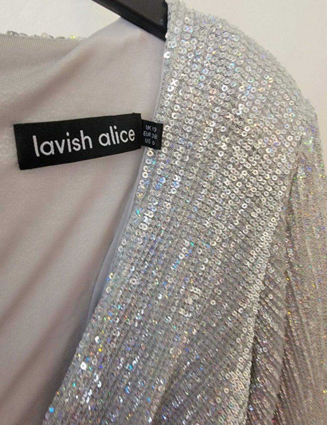 Lavish Alice Size 6 Silver Cocktail Dress on Queenly