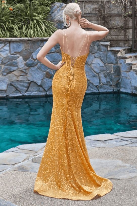 Style FITTED Belle Le Chic Size 8 Sequined Gold Mermaid Dress on Queenly