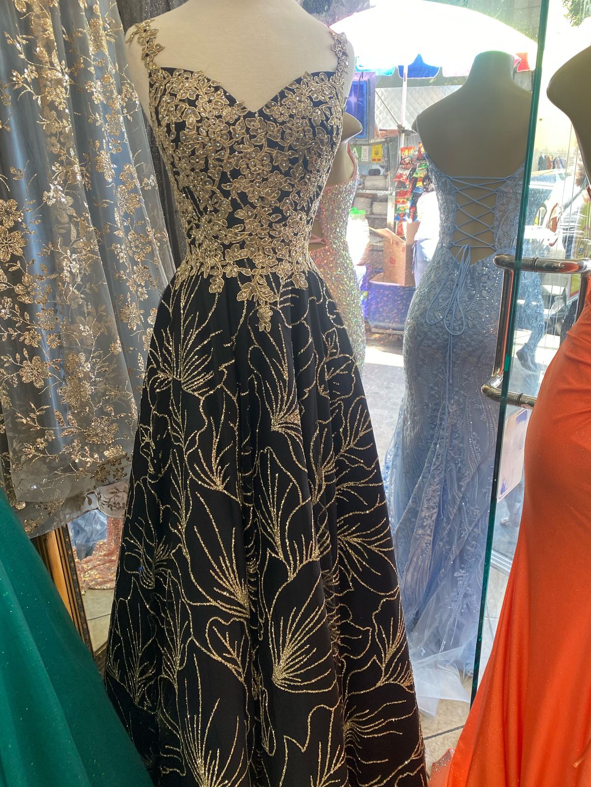 Size 2 Prom Gold Dress With Train on Queenly