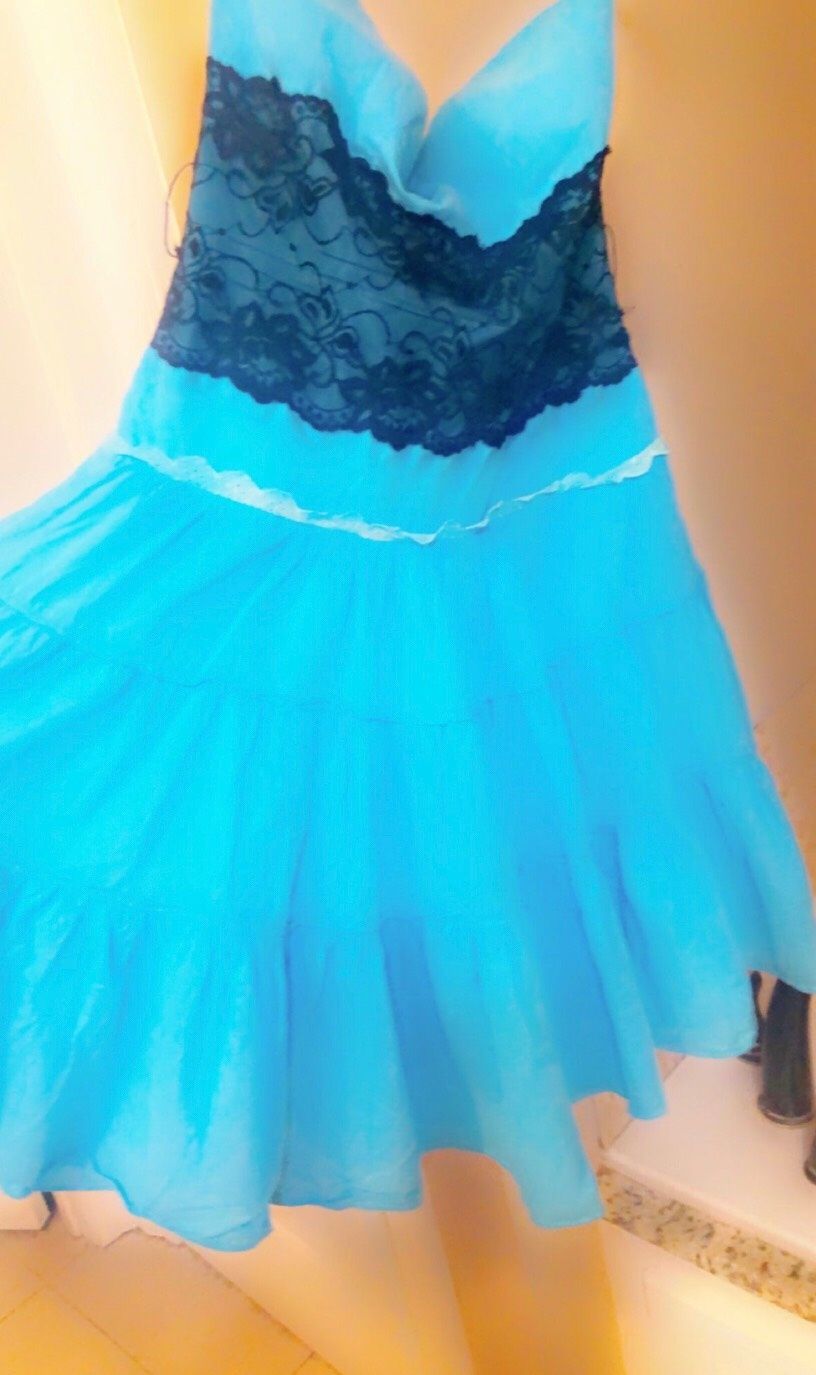 Size L Blue Ball Gown on Queenly