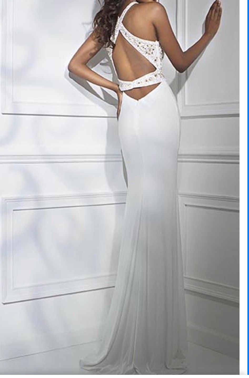 Tony Bowls Size 2 White Floor Length Maxi on Queenly