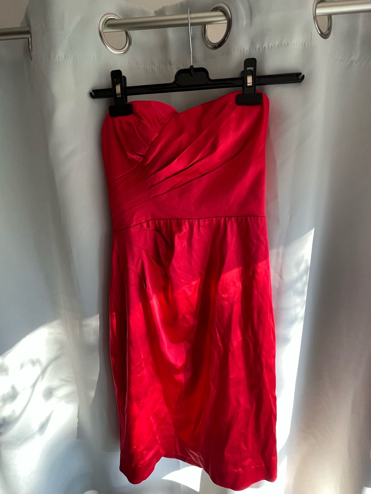 Calvin Klein Size 4 Prom Strapless Red Cocktail Dress on Queenly