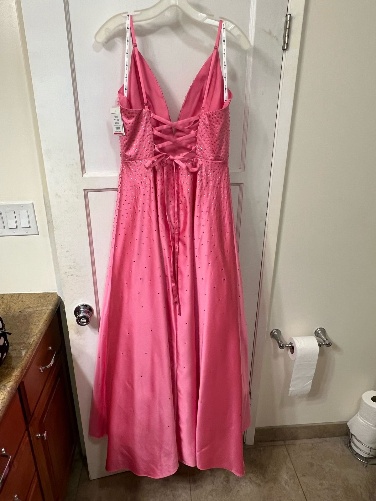 David's Bridal Size 8 Pink Ball Gown on Queenly