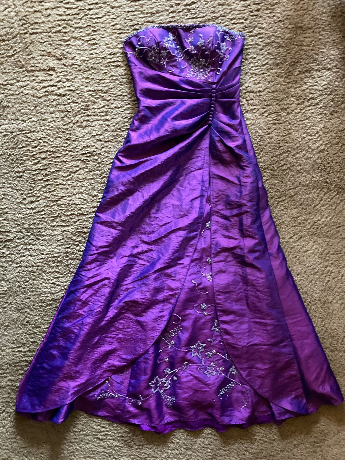 Cinderella Divine Size 4 Prom Purple Dress With Train on Queenly