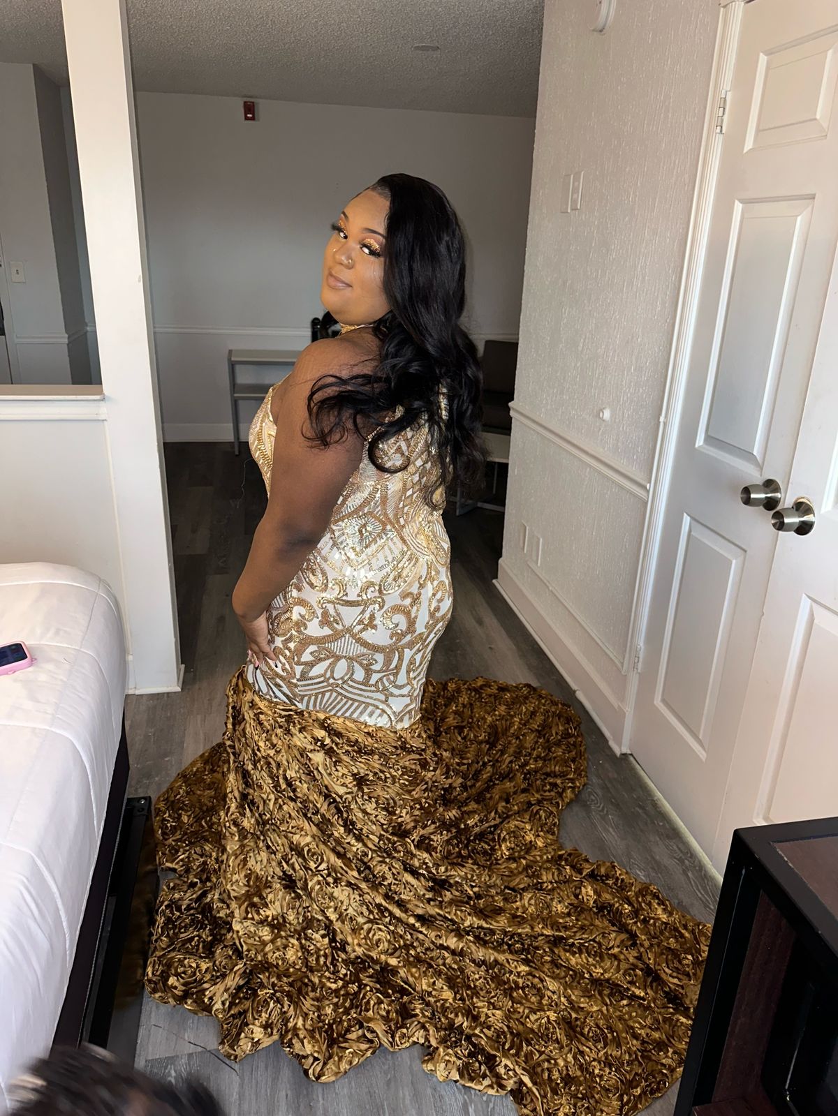 Size 2X Prom Gold Cocktail Dress on Queenly