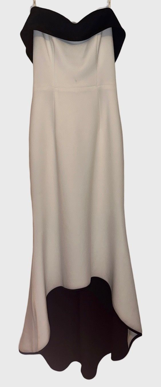 Black Halo Eve Size 6 Strapless White Floor Length Maxi on Queenly
