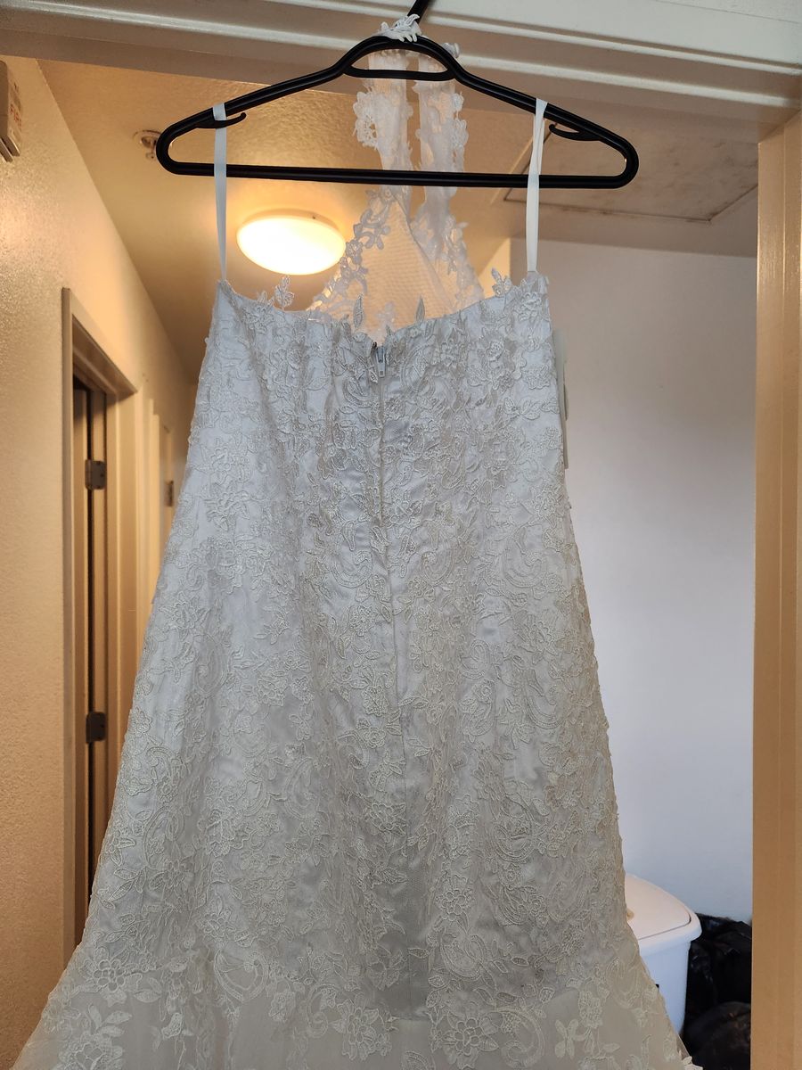 Size 14 Halter White Mermaid Dress on Queenly