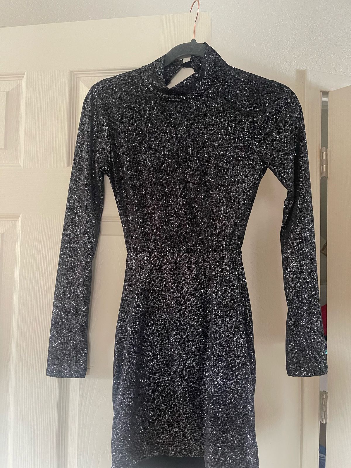 Size XS Black Cocktail Dress on Queenly