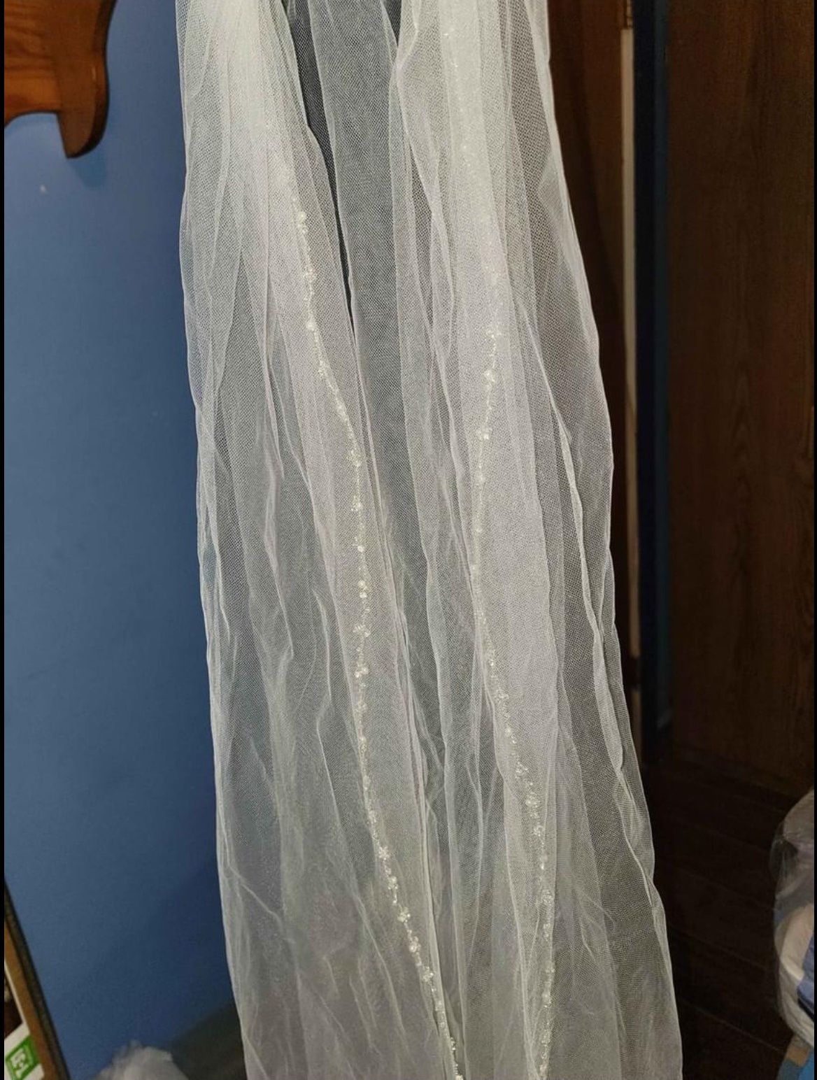 Size 10 Wedding White Dress With Train on Queenly
