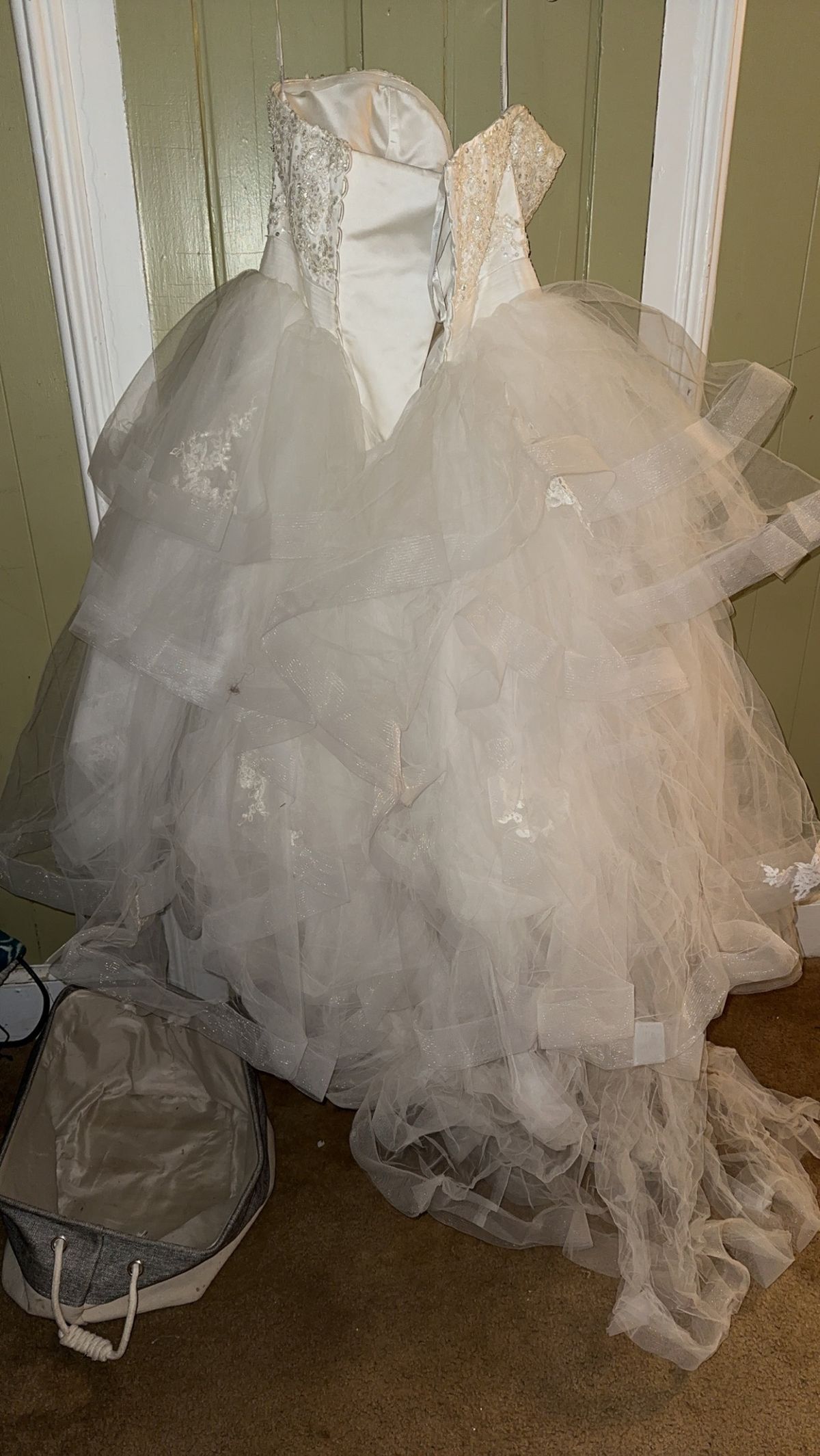 Size 14 Wedding White Ball Gown on Queenly