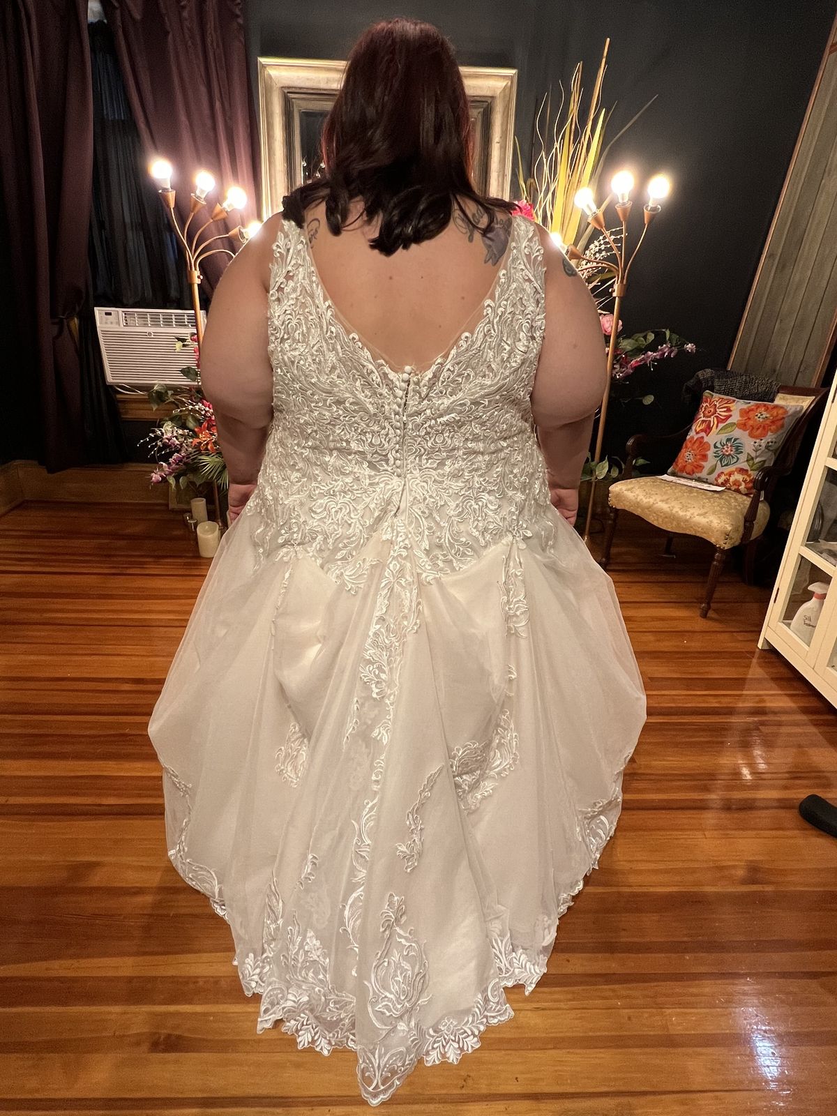 Plus Size 28 White Ball Gown on Queenly