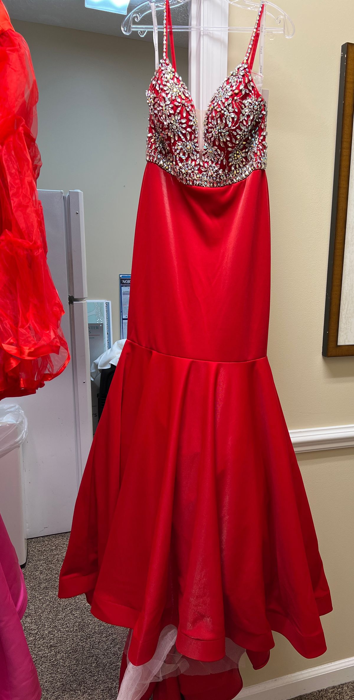 Panoply Size 6 Prom Red Mermaid Dress on Queenly