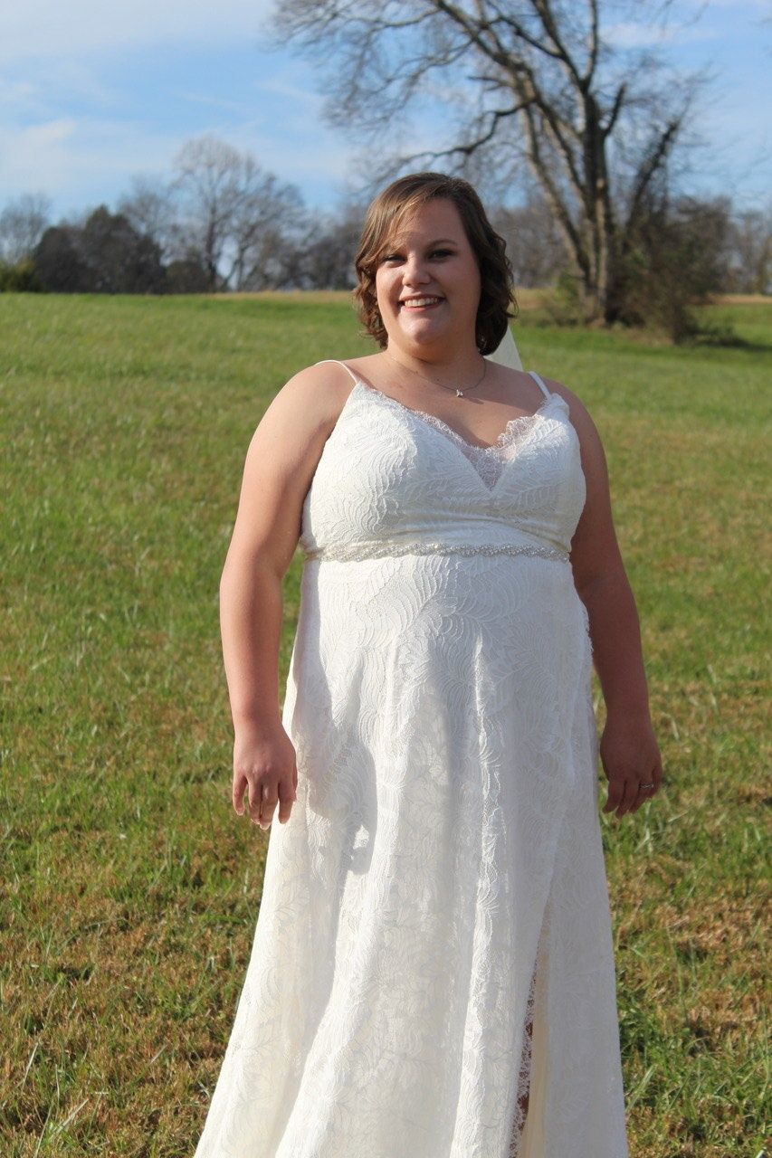 David's Bridal Plus Size 24 Wedding White Side Slit Dress on Queenly