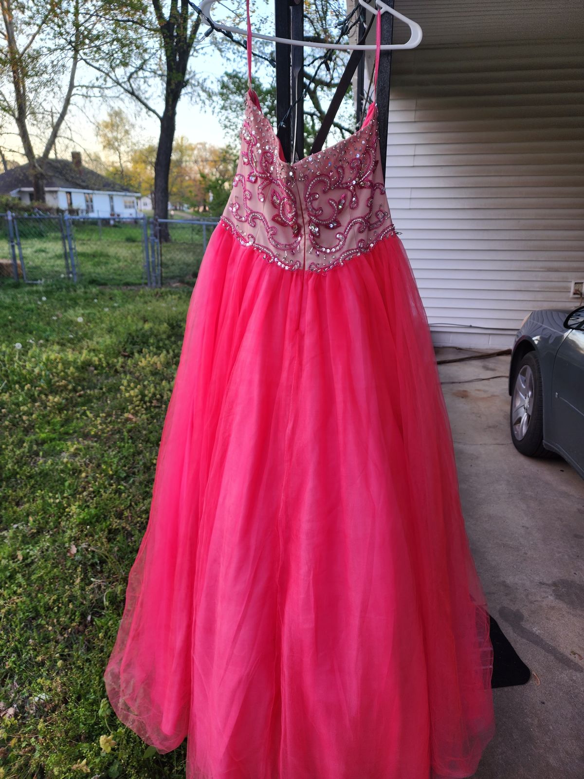 Layla K Size 14 Coral Ball Gown on Queenly