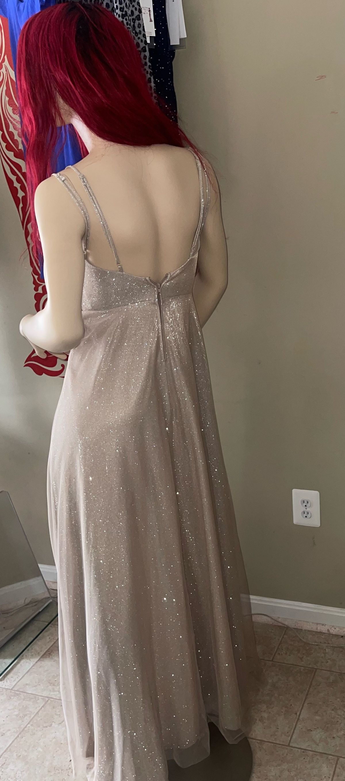 Size L Gold Cocktail Dress on Queenly