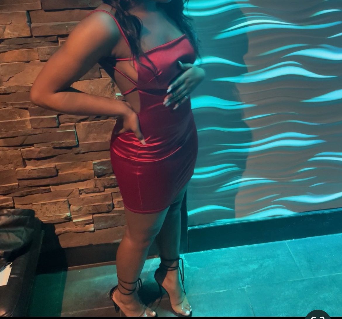 Fashion Nova Size M Prom Red Cocktail Dress on Queenly
