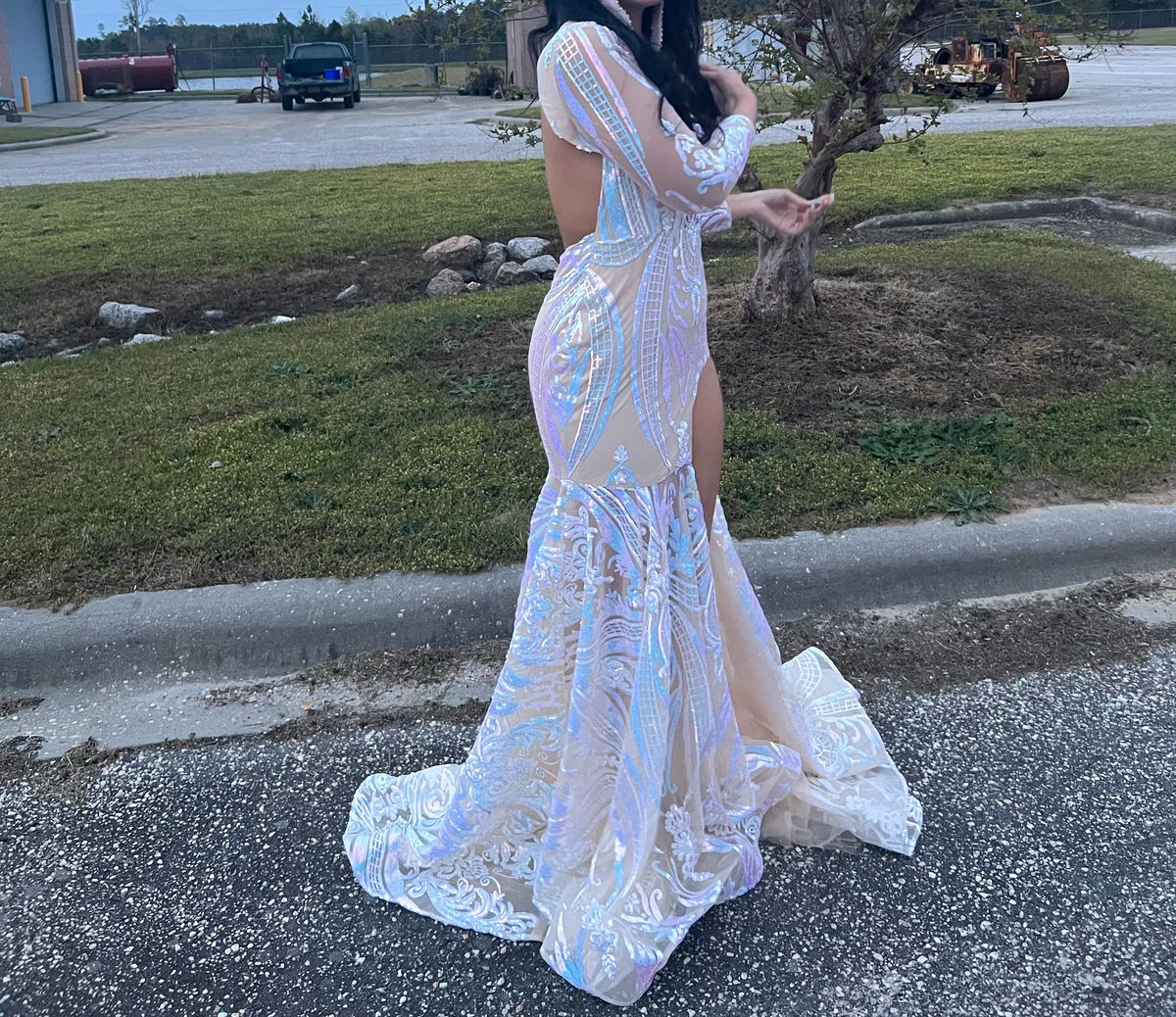 Size 8 Prom Multicolor Dress With Train on Queenly