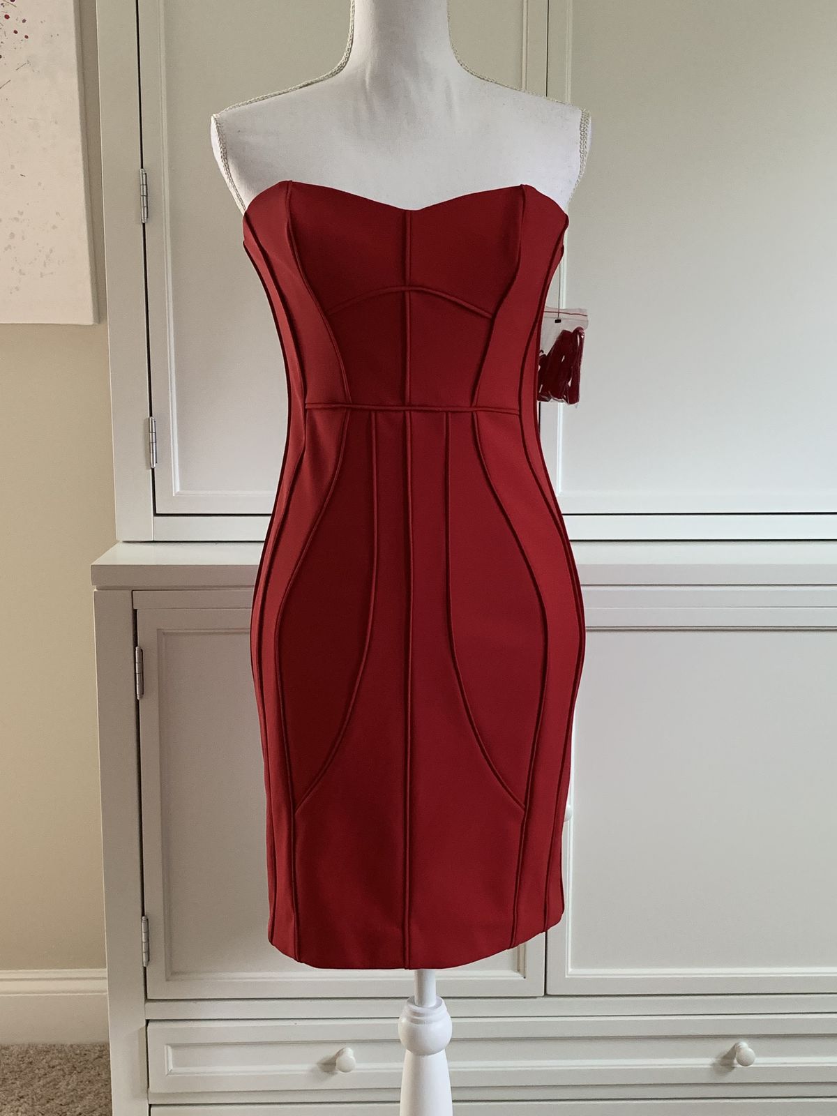 Laundry Size 4 Nightclub Red Cocktail Dress on Queenly