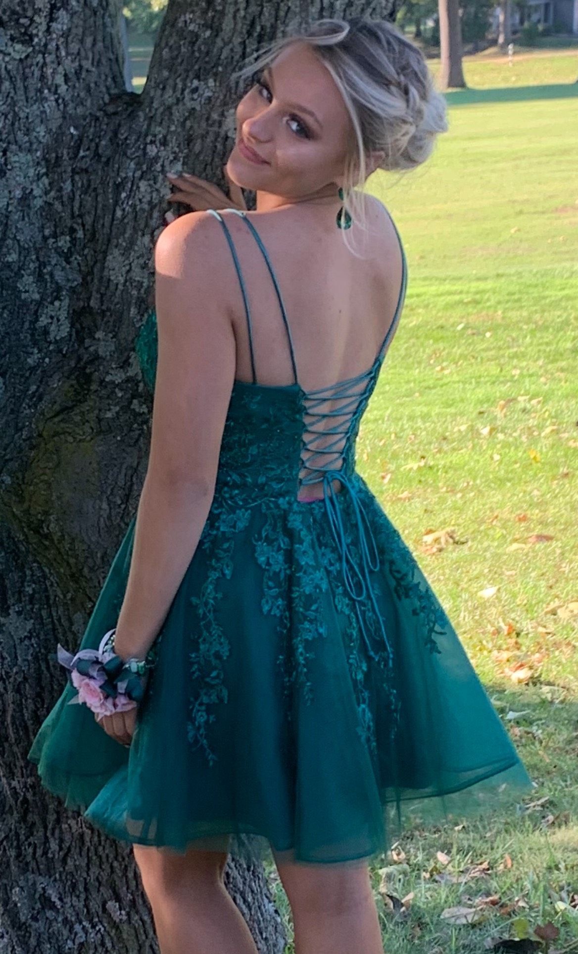Sherri Hill Size 4 Prom Green Cocktail Dress on Queenly