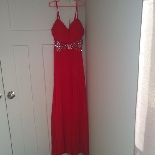 B DARLIN Size 8 Prom Sequined Red Ball Gown on Queenly