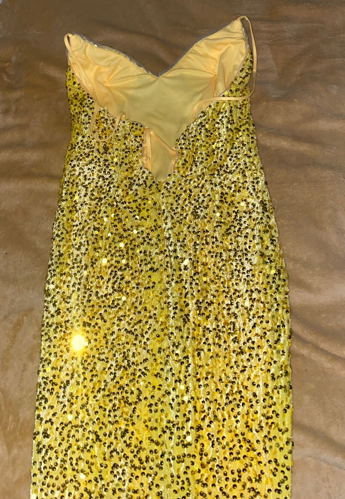 Size 10 Prom Yellow Dress With Train on Queenly