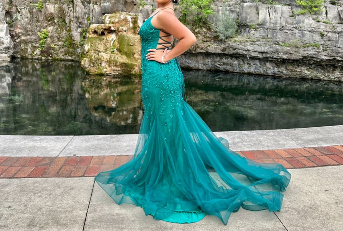 Size 12 Prom Green Cocktail Dress on Queenly